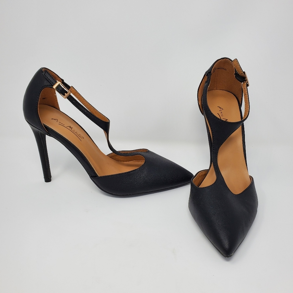NWOB Anne Michelle Black Heels